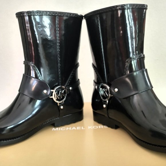 NIB MICHAEL KORS BLACK RAIN BOOTIE SIZE 8M - Picture 7 of 14